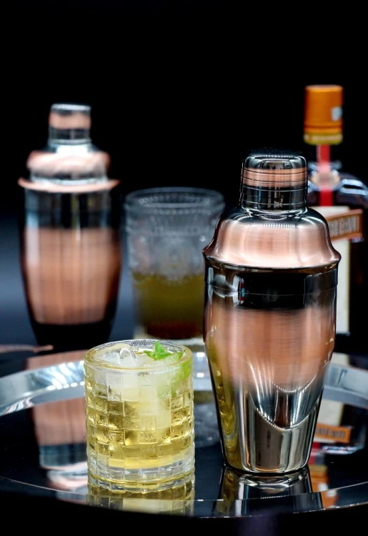 Two-Tone Plated Deluxe Cocktail Shaker 550ml (3).jpg