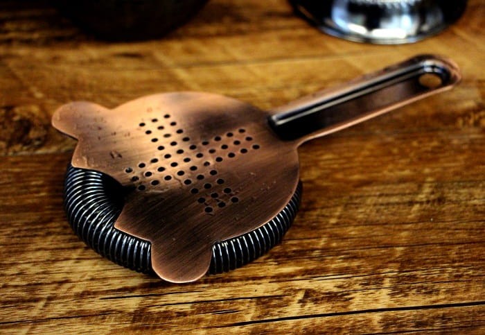 Two-Tone Plated Strainer With Crossed Apertures (4).jpg