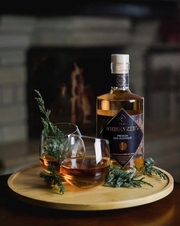 Koktajl-Bezalkoholowy-Napoj-Whisky-Pvre-Night-Orient-Black-Reserve-700-ml-EAN-GTIN-5425030343173.jpg