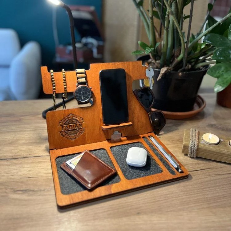 Drewniany organizer na biurko NeatDesk – mahoń 4.jpg